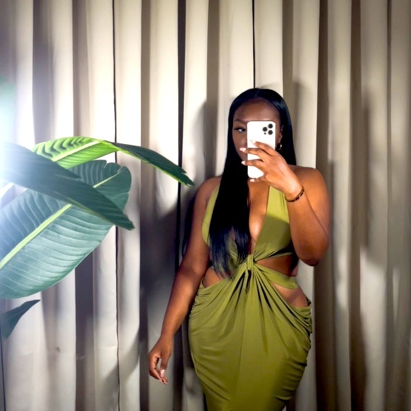 Envy Her Green Cutout Goddess Dress - Picture 8 of 12